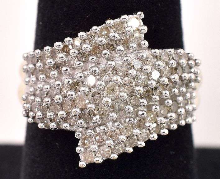 Sparkling 10K Yellow Gold Diamond Ring