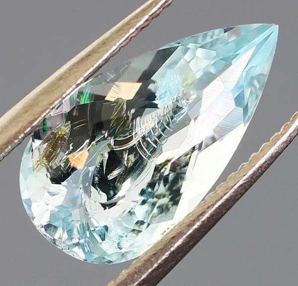 Very unique 1.35ct Aquamarine