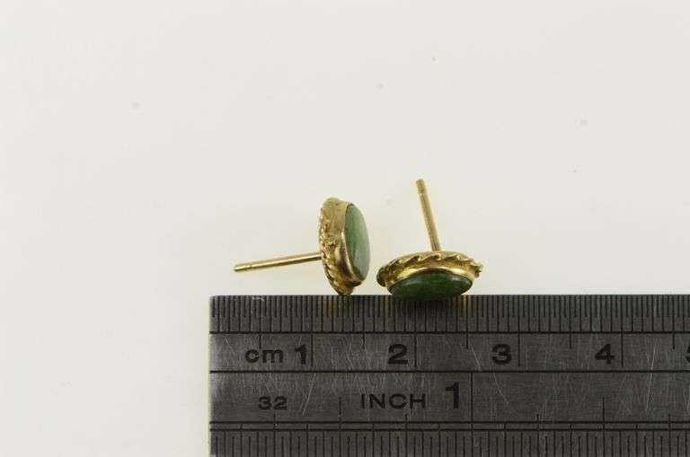 14K Yellow Gold Oval Nephrite Vintage Classic Stud Earrings
