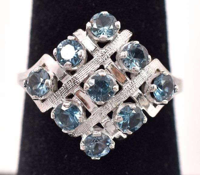 Fabulous 10K White Gold Blue Topaz Gemstone Ring