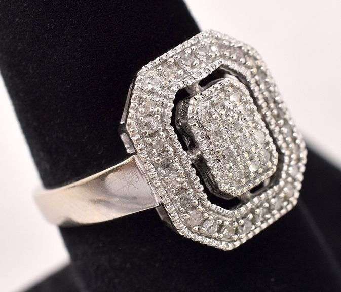 Sparkling 10K White Gold Diamond Cluster Ring