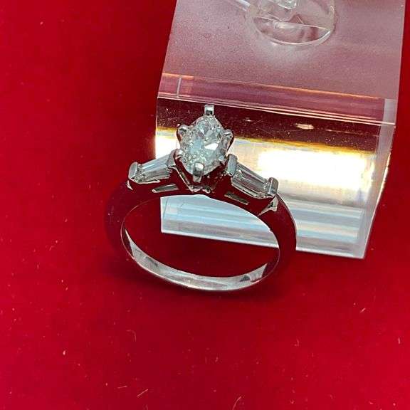 CERTIFIED PLATINUM DIAMOND ENGAGEMENT RING
