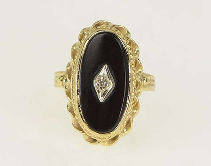 14K Yellow Gold Ornate Oval Black Onyx Diamond Ring