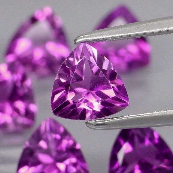 Trilliant 5.60ct 6x6mm real Bolivian Amethyst set