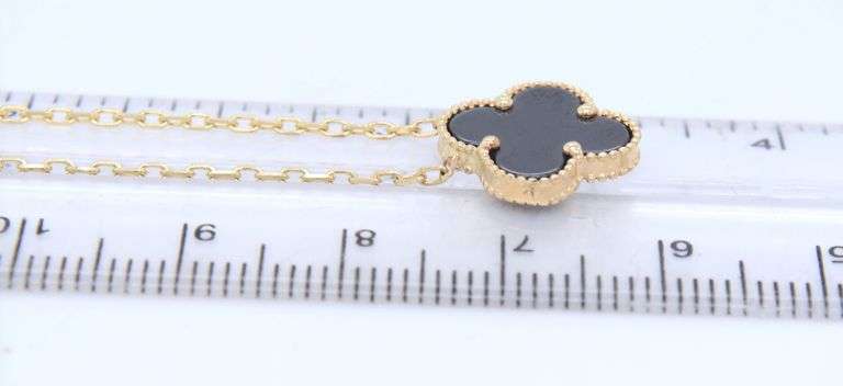 14kt yellow gold black onyx clover pendant on chain necklace