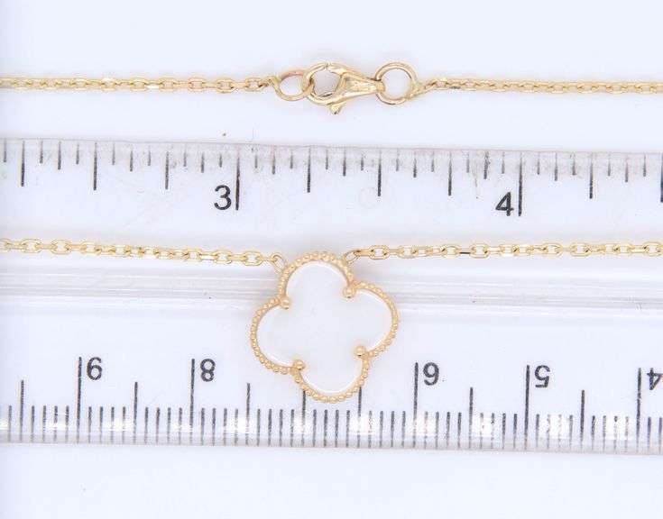 Mother of Pearl 3 Clover Yellow Gold Necklace