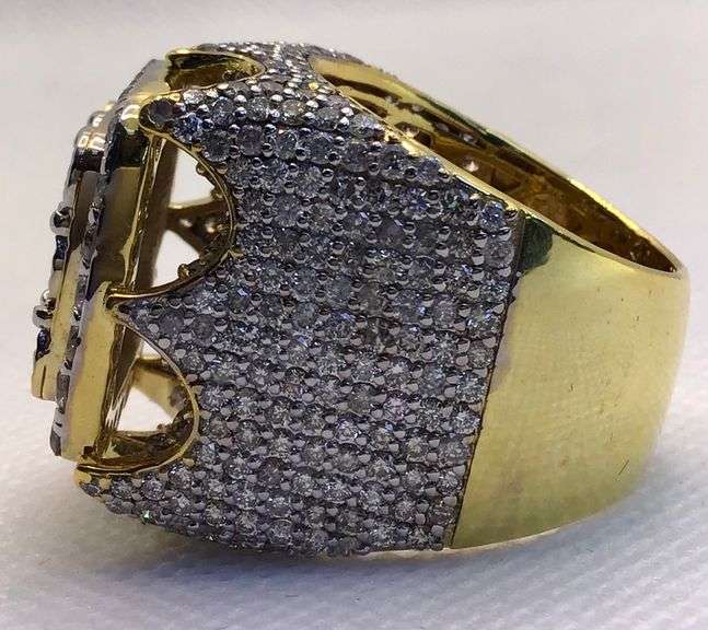 IMPRESSIVE AND STYLISH 10K YELLOW GOLD MEN’S DIAMOND RING