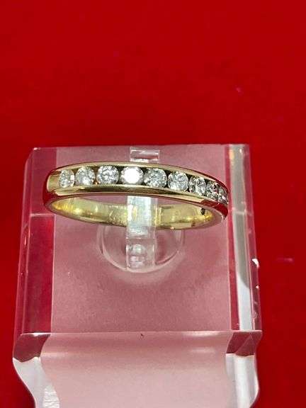 LADIES 14K YELLOW GOLD AND DIAMOND BAND
