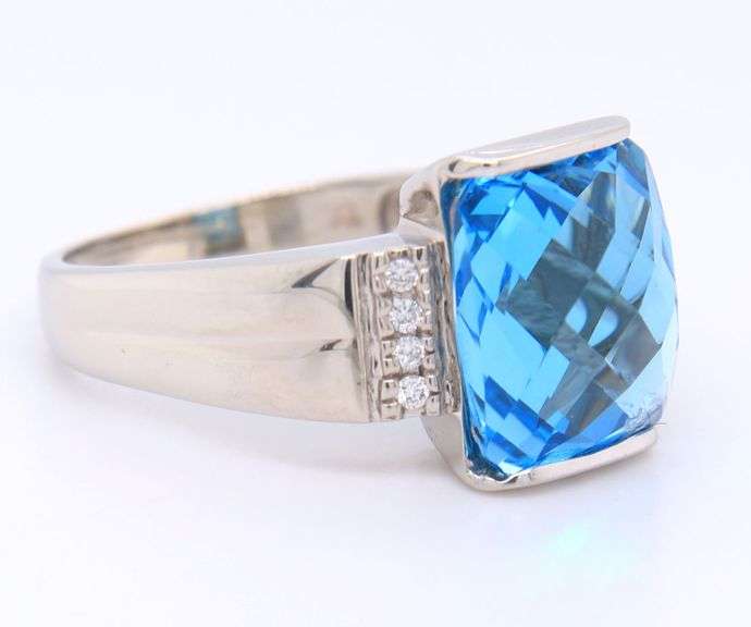 Attractive White Gold 3ct Blue Topaz and Diamond accent Ring