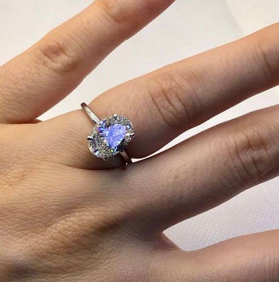 MESMERIZING 14K WHITE GOLD OVAL CUT LAB DIAMOND ENGAGEMENT RING