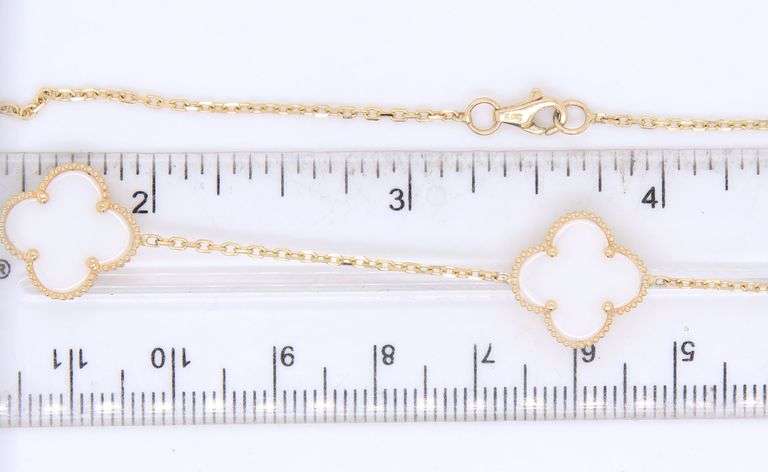 14kt Yellow Gold Mother of Pearl 5 Clover Necklace