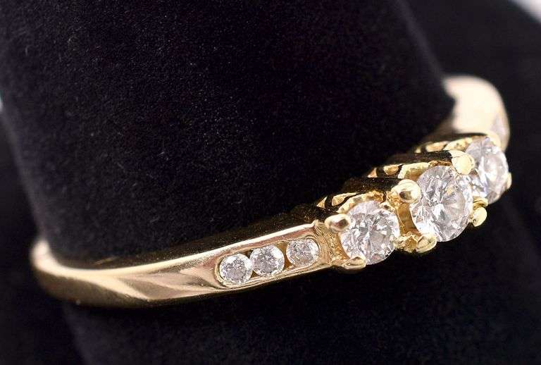Gleaming 14K Yellow Gold approx. .44CTW Past, Present, Future Diamond Ring