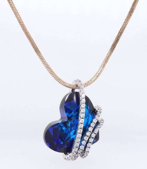 925 Sterling silver heart shpaed glass pendant on snake chain necklace