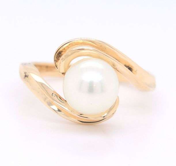 14kt Yellow gold 9.5mm pearl ring