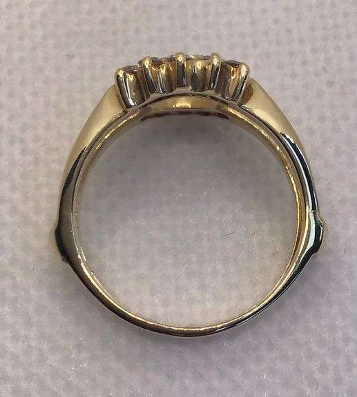 TIMELESS AND ELEGANT 14K YELLOW GOLD ARCHED DIAMOND INSERT RING