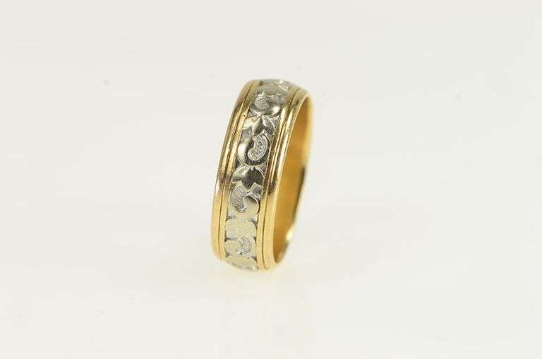 14K Yellow Gold 1940's Two Tone Ornate Wedding Band Ring