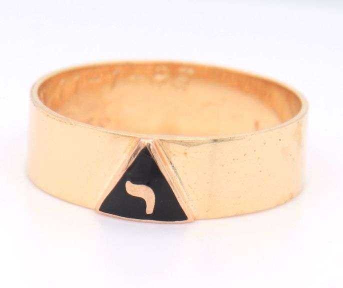 14kt Yellow gold masonic D.C ring
