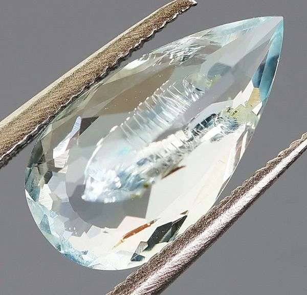 Very unique 1.35ct Aquamarine