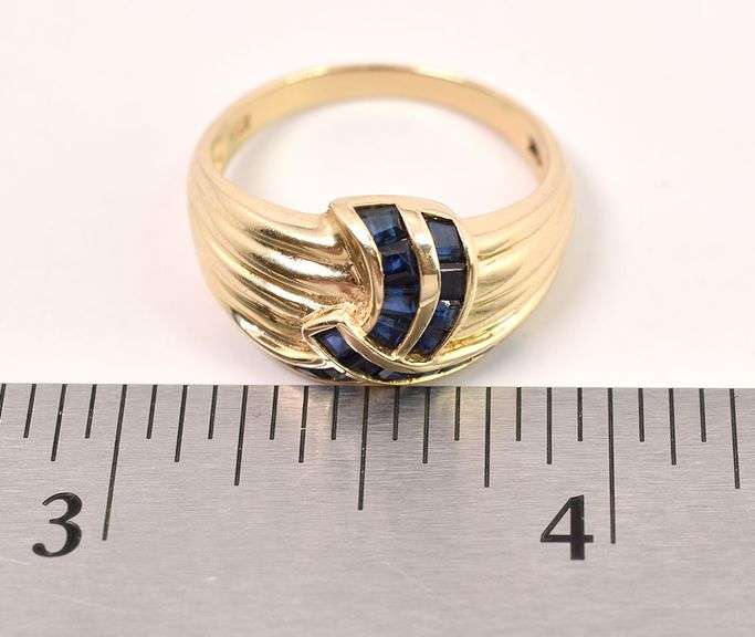 Gleaming 14K Yellow Gold Blue Sapphire Ring