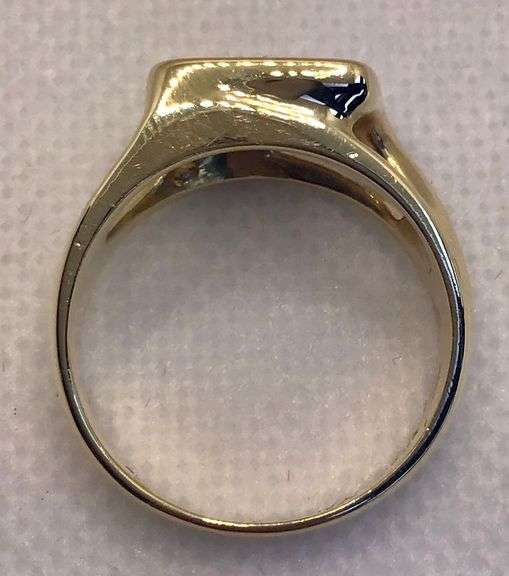 UNIQUE AND STYLISH 14K YELLOW GOLD MEN’S DIAMOND RING