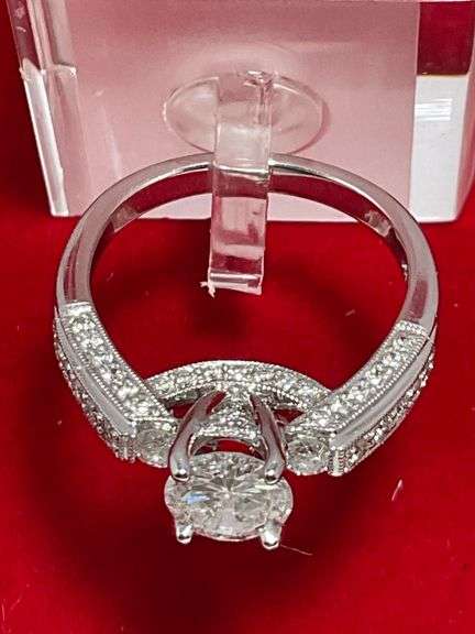 CERTIFIED 14K WHITE GOLD AND DIAMOND ENGAGEMENT RING