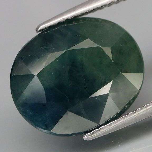 Charming 8.88ct bi-color Sapphire