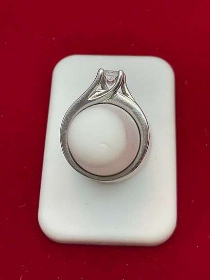 CERTIFIED PLATINUM AND DIAMOND ENGAGEMENT RING