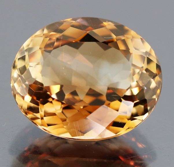 Stunning 8.05ct bicolor Champagne Topaz