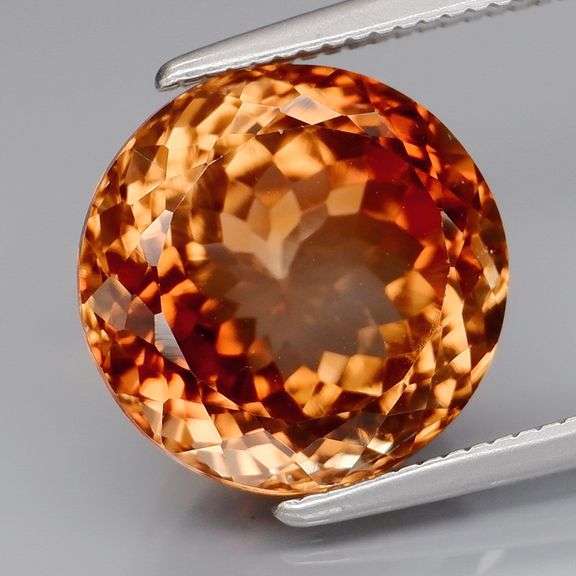 Bubbling 5.85ct peach champagne Topaz