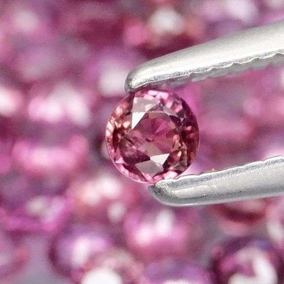 Diamond cut! 4.35ct eye clean Ruby set!