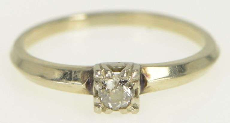 14K Yellow Gold 1940's Diamond Solitaire Classic Promise Ring