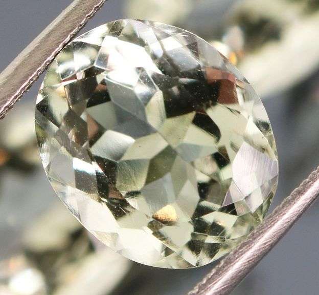 Brilliant 17.03ct natural platinum green Amethyst set