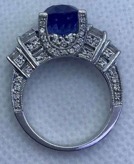 STUNNING AND MESMERIZING 18K WHITE GOLD GENUINE SAPPHIRE AND DIAMOND RING