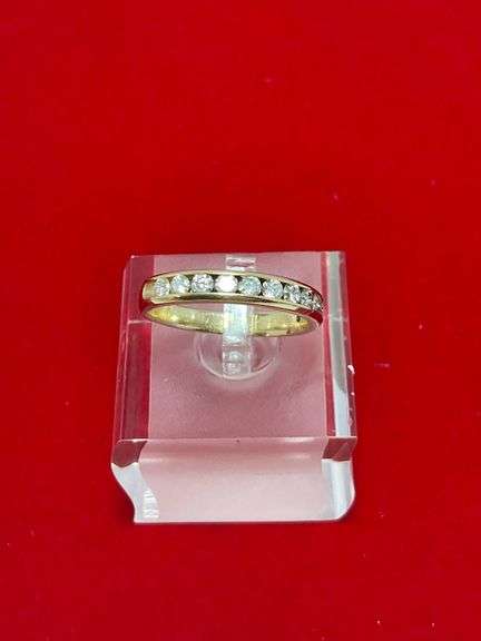 LADIES 14K YELLOW GOLD AND DIAMOND BAND
