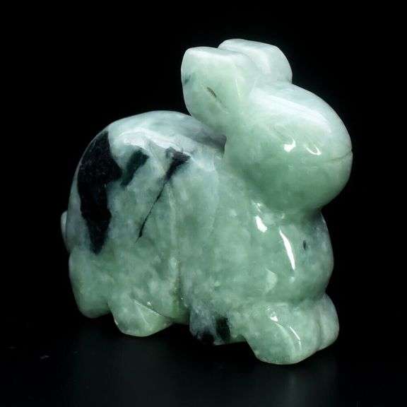 Super cute 266.23ct Jade rabbit carving