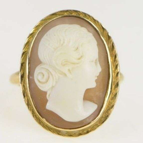14K Yellow Gold Oval Carved Shell Cameo Statement Ring