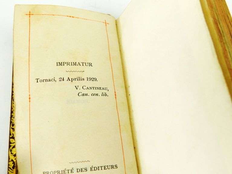 1929 French Leather Parishioner Prayer Book