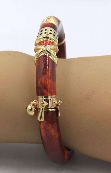 La Nouvelle Bague Charm Bangle in 18kt Yellow Gold