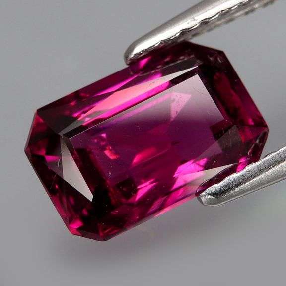 Captivating 2.01ct cherry pink Rhodolite Garnet