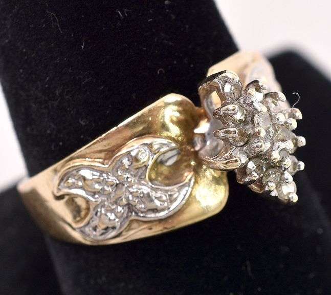 Exquisite 10K Yellow Gold Diamond Ring