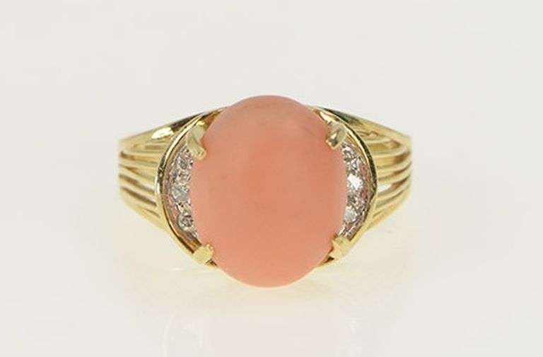 14K Yellow Gold Oval Coral Cabochon Vintage Diamond Ring