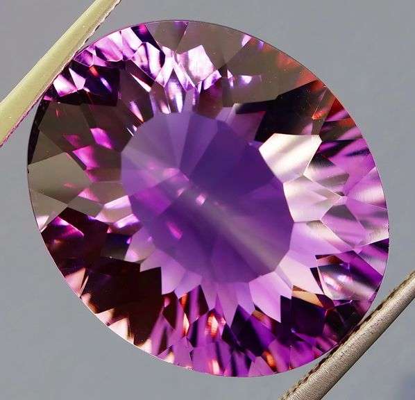 Phenomenal 20.94ct natural violet Amethyst