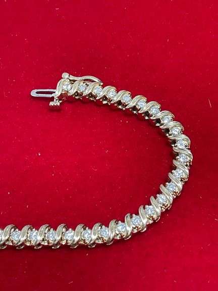 CERTIFIED 14K YELLOW GOLD AND DIAMOND TENNIS BRACELET.