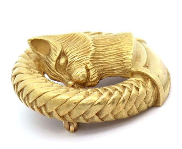 Barry Kieselstein Cord Circle Brooch in 18K