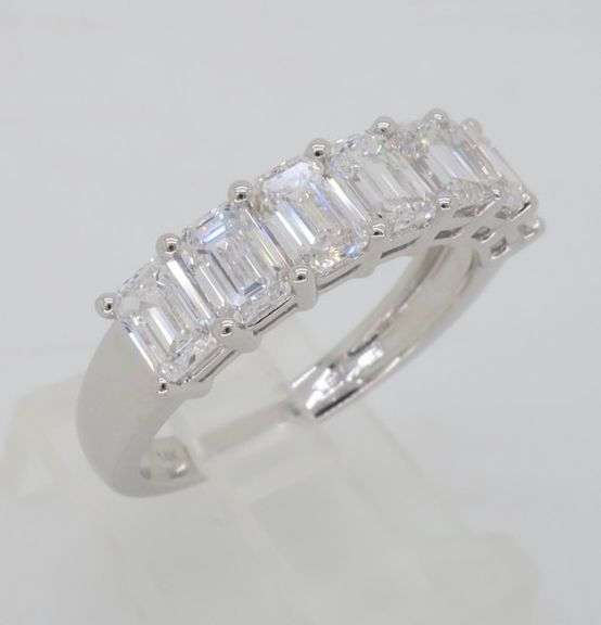 Elegant Emerald Cut Diamond Band