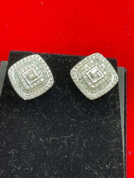 CERTIFIED BRAND NEW 14K WHITE GOLD AND DIAMOND STUD EARRINGS