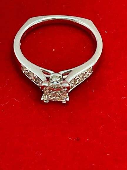 CERTIFIED BRAND NEW 14K WHITE GOLD DIAMOND ENGAGEMENT RING