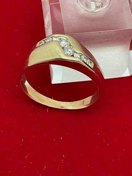 CERTIFIED MEN'S 14K YELLOW GOLD AND DIAMOND RING / BAND