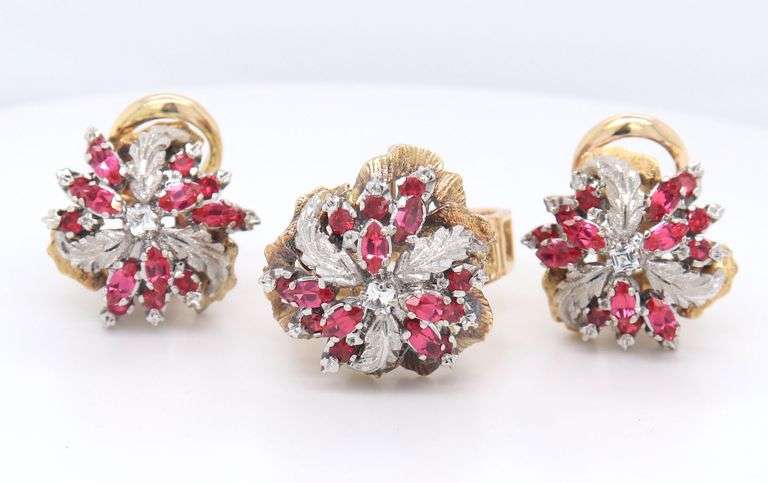 18kt Yellow Gold Retro Red and White Cubic Zirconia Ring with Matching Earrings