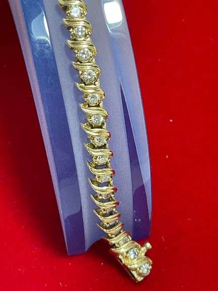 CERTIFIED 14K YELLOW GOLD AND DIAMOND TENNIS BRACELET.